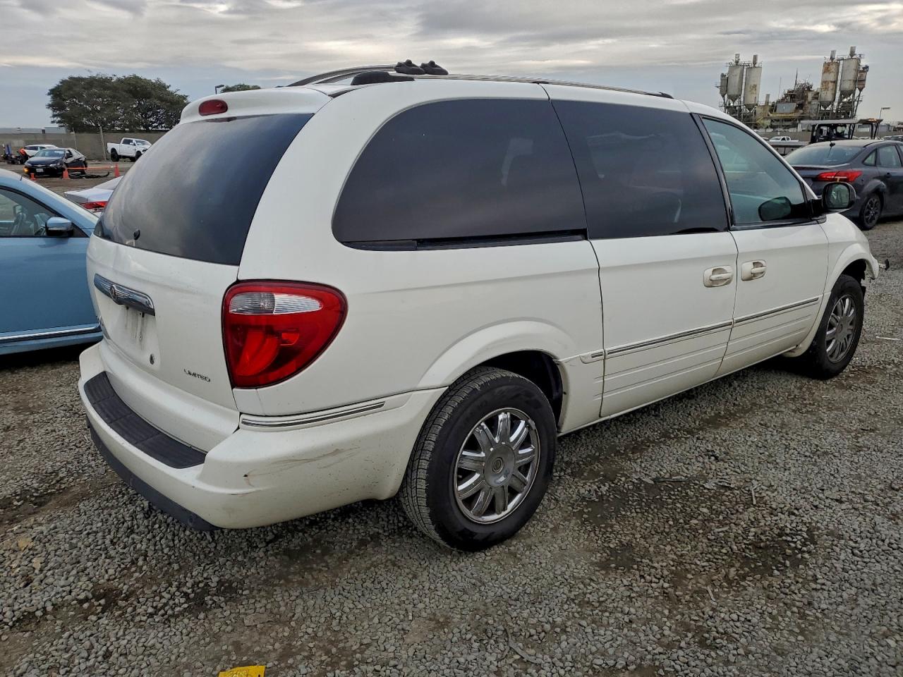 2007 CHRYSLER TOWN & COUNTRY LIMITED photo 3