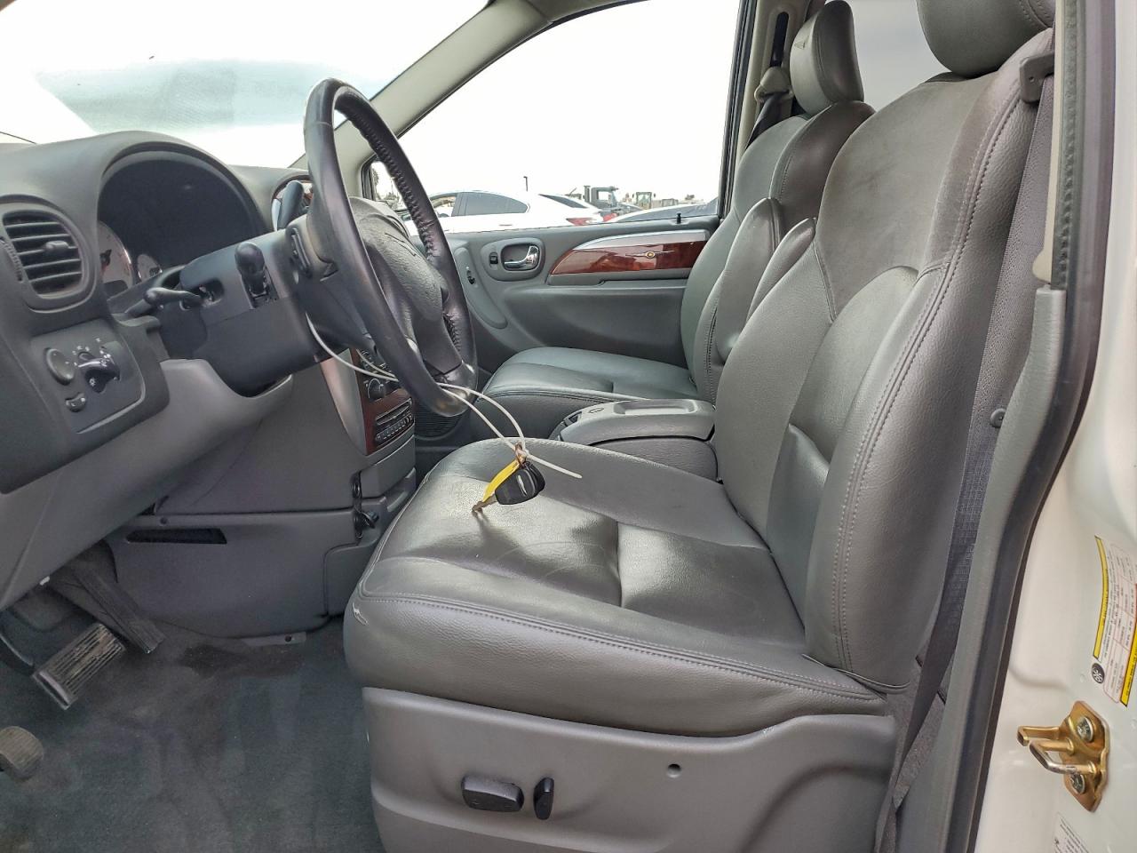 2007 CHRYSLER TOWN & COUNTRY LIMITED photo 7