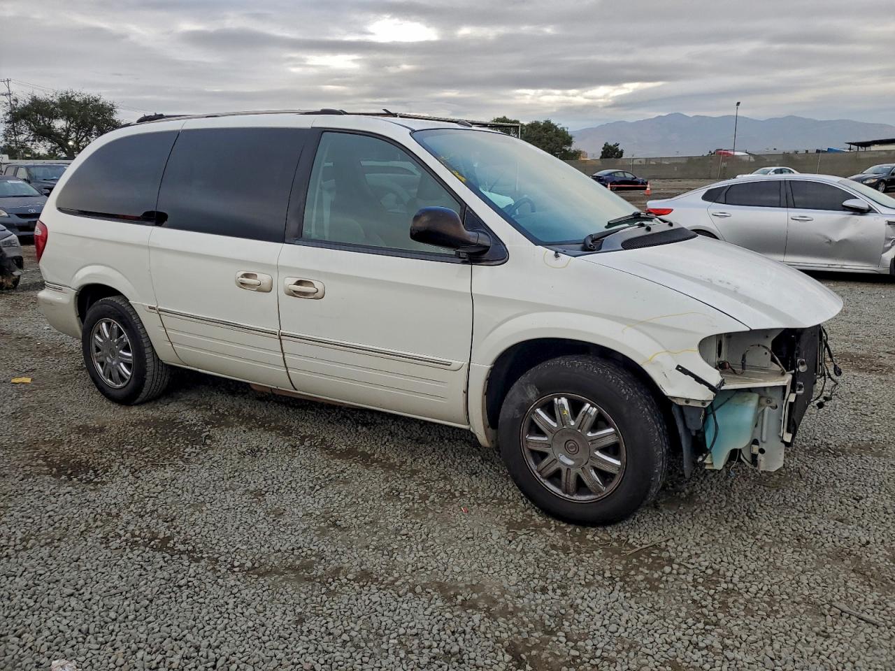 2007 CHRYSLER TOWN & COUNTRY LIMITED photo 4