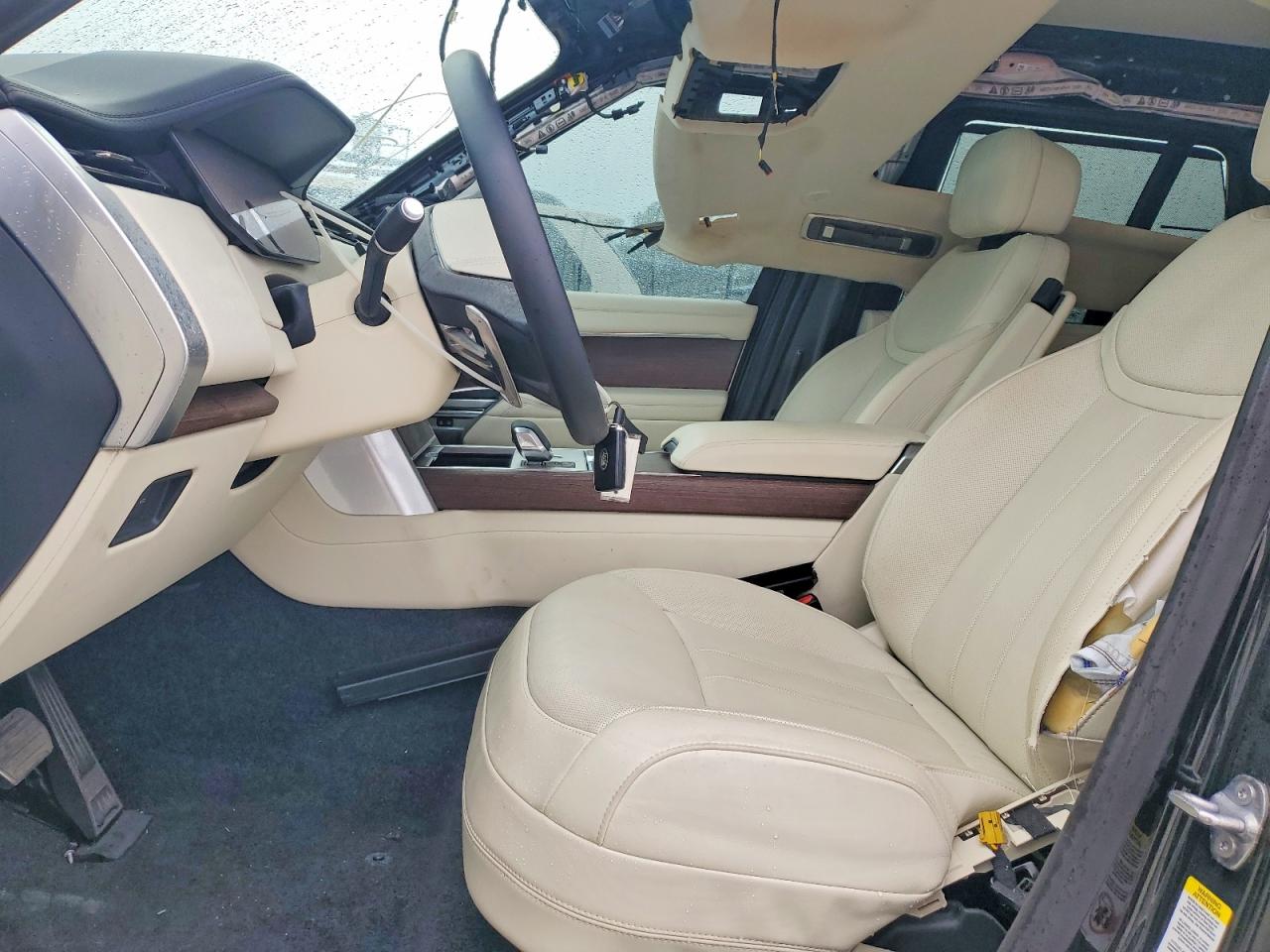 2025 LAND ROVER RANGE ROVER SE photo 7