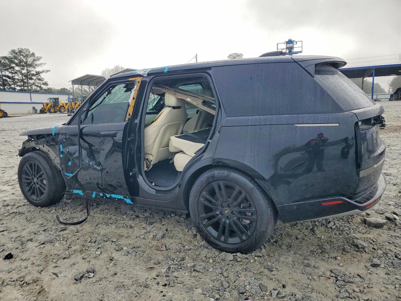 2025 LAND ROVER RANGE ROVER SE photo 2