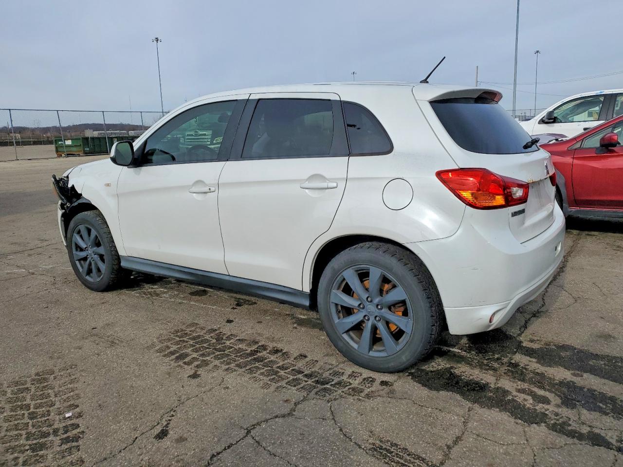 2013 MITSUBISHI OUTLANDER SPORT ES photo 2