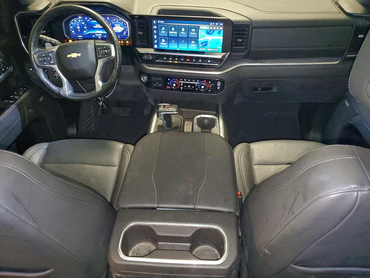 2025 CHEVROLET SILVERADO K1500 LTZ photo 8