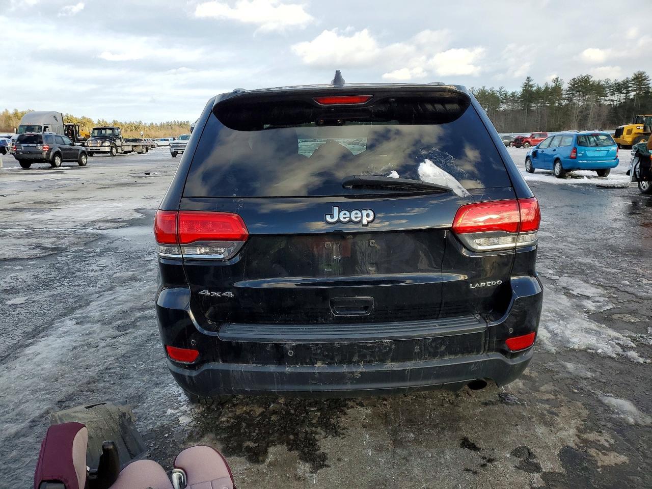 2018 JEEP GRAND CHEROKEE LAREDO photo 6
