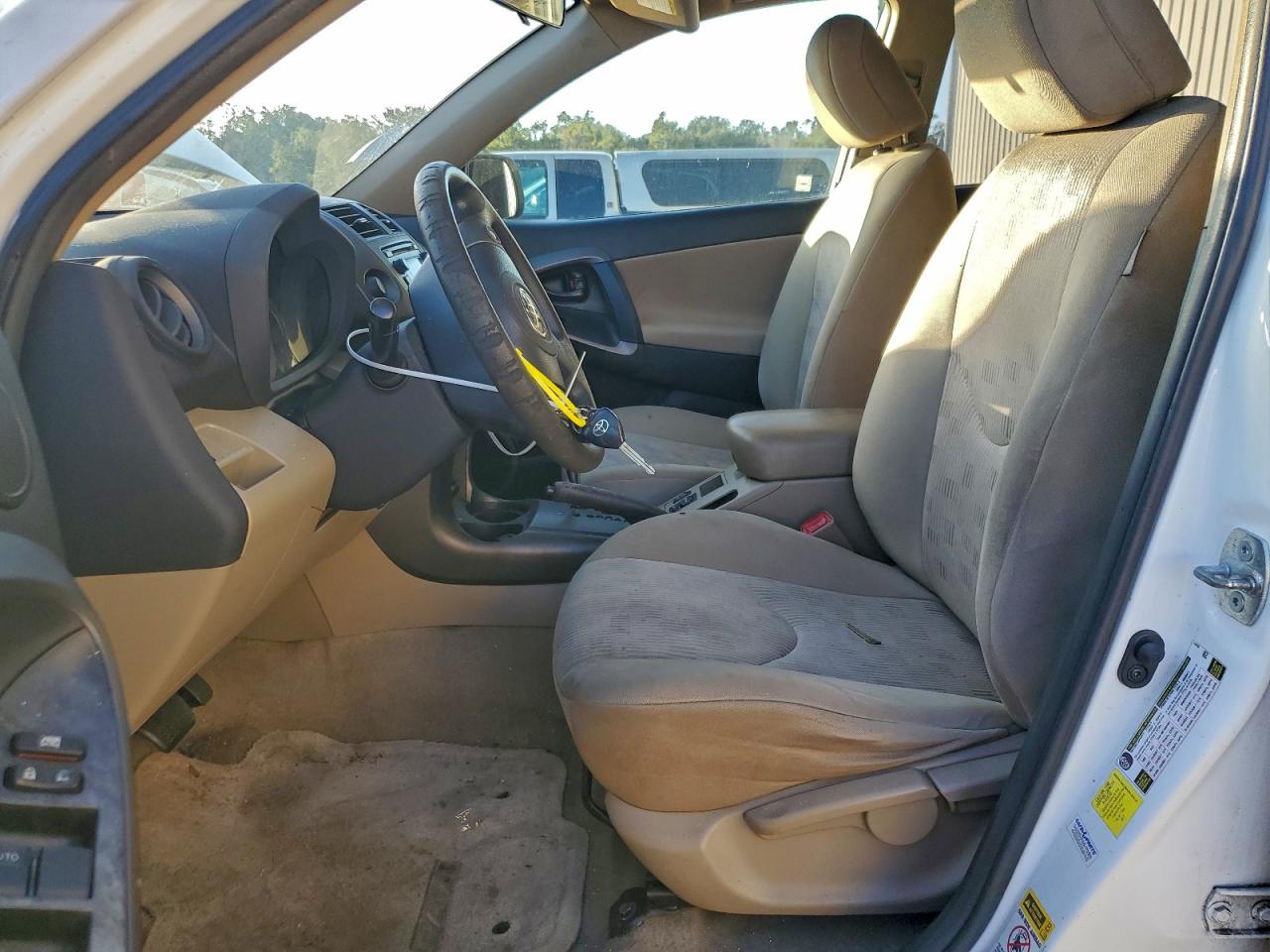 2012 TOYOTA RAV4 photo 13