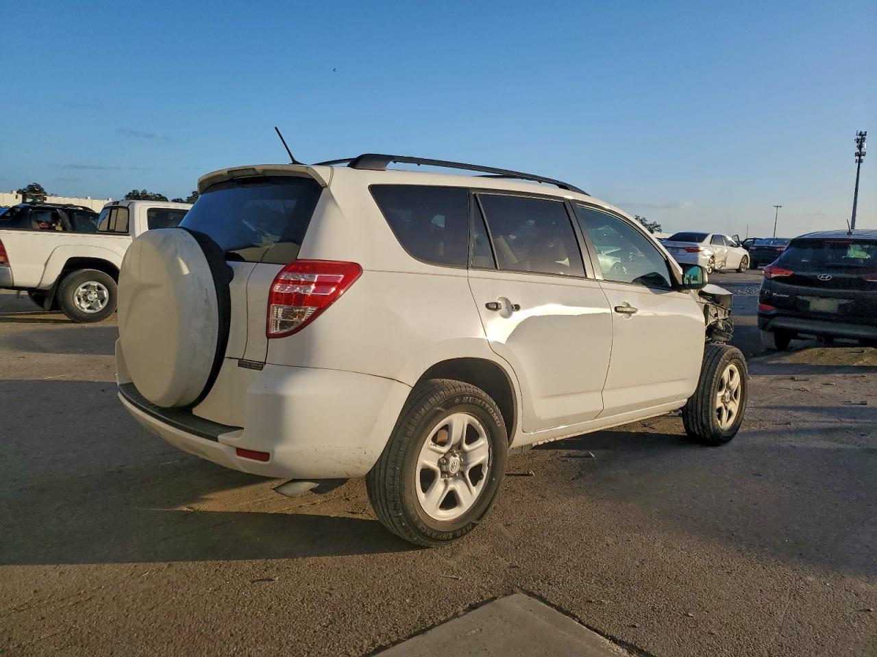 2012 TOYOTA RAV4 photo 5