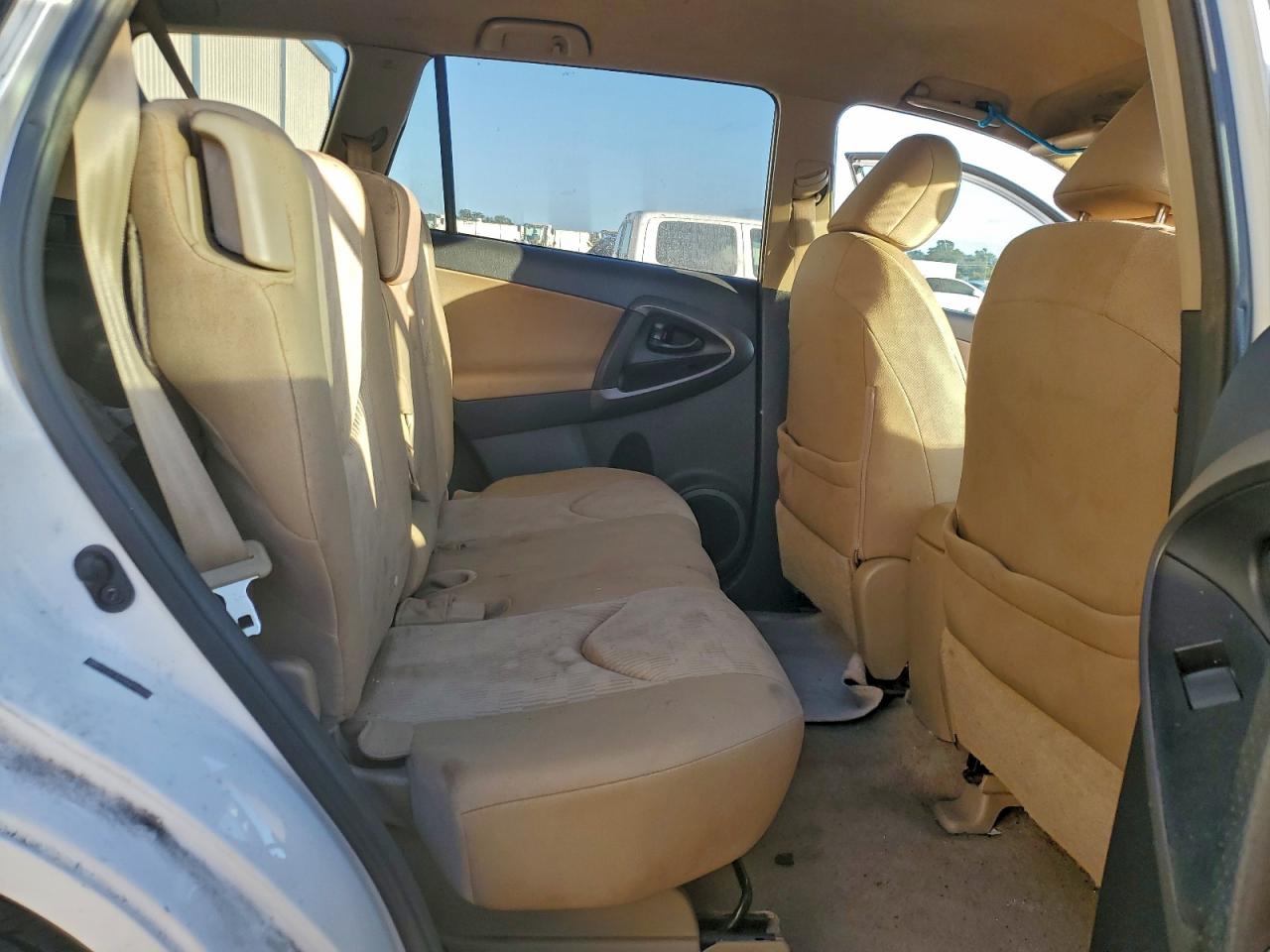 2012 TOYOTA RAV4 photo 21
