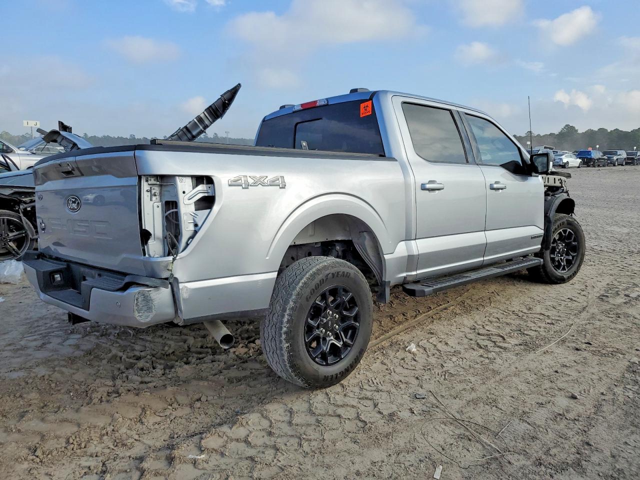 2024 FORD F150 XLT photo 3