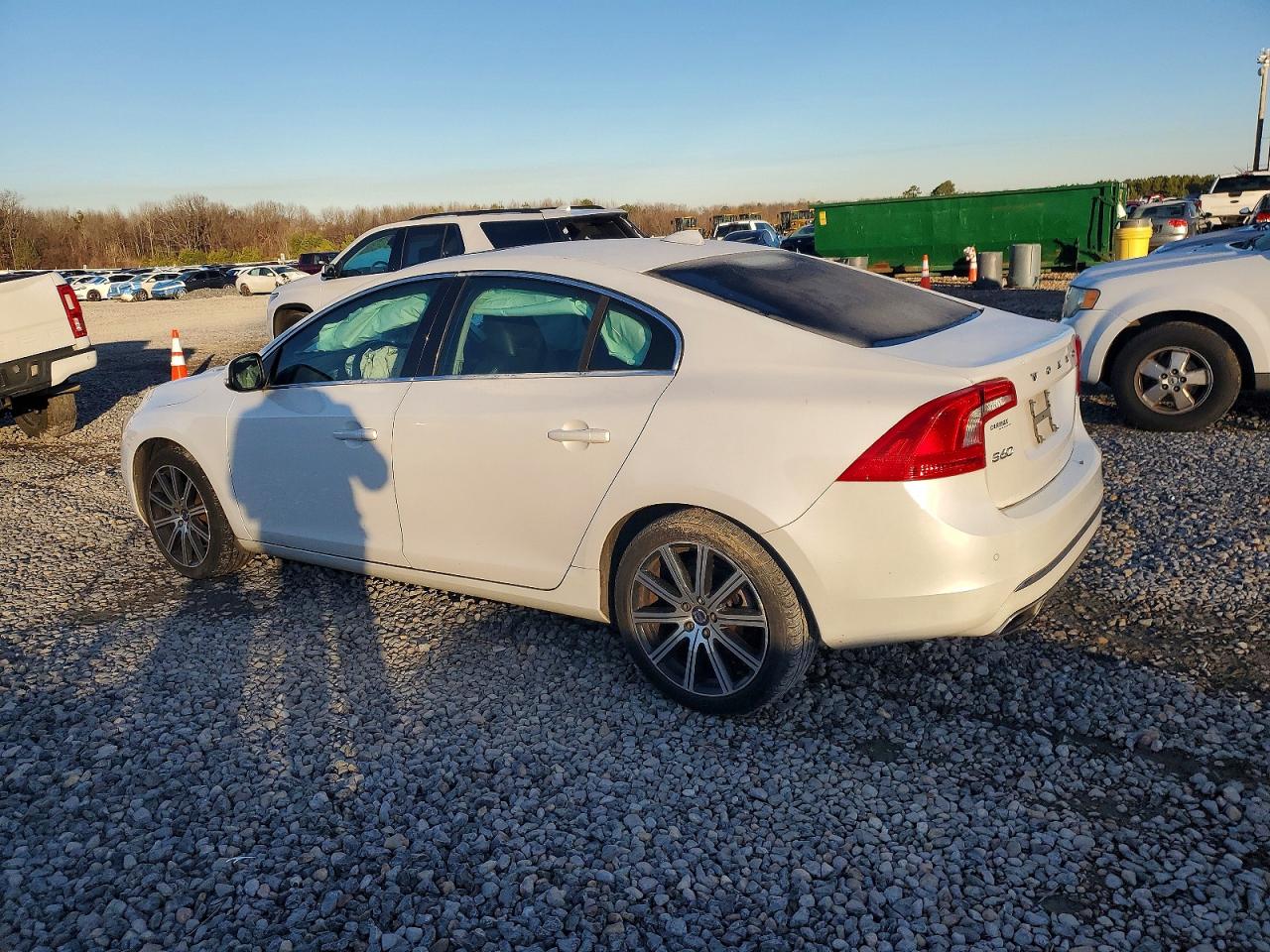2017 VOLVO S60 PREMIER photo 3