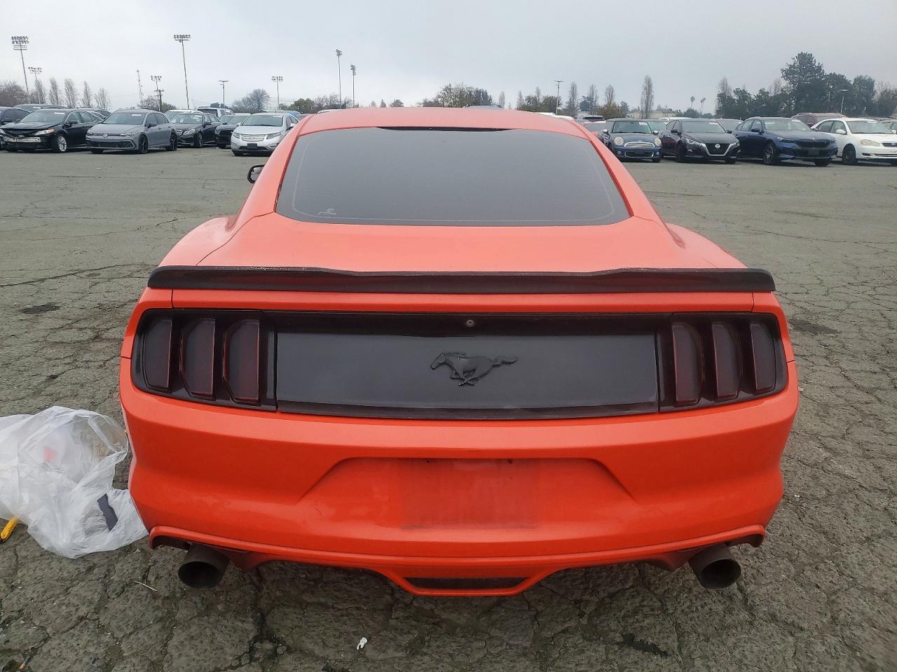 2015 FORD MUSTANG photo 6