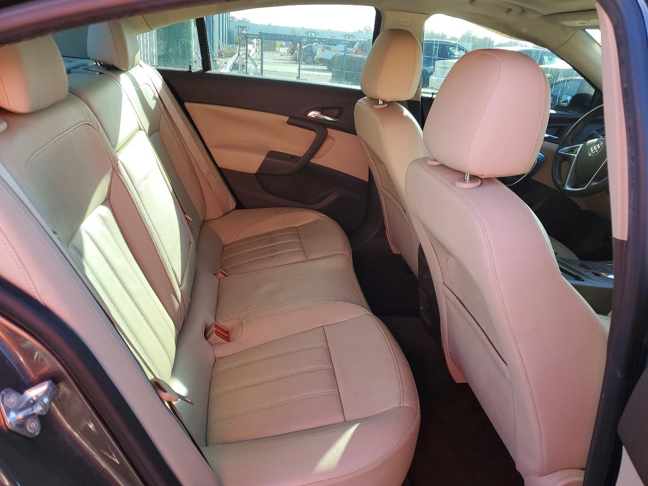 2011 BUICK REGAL CXL photo 10