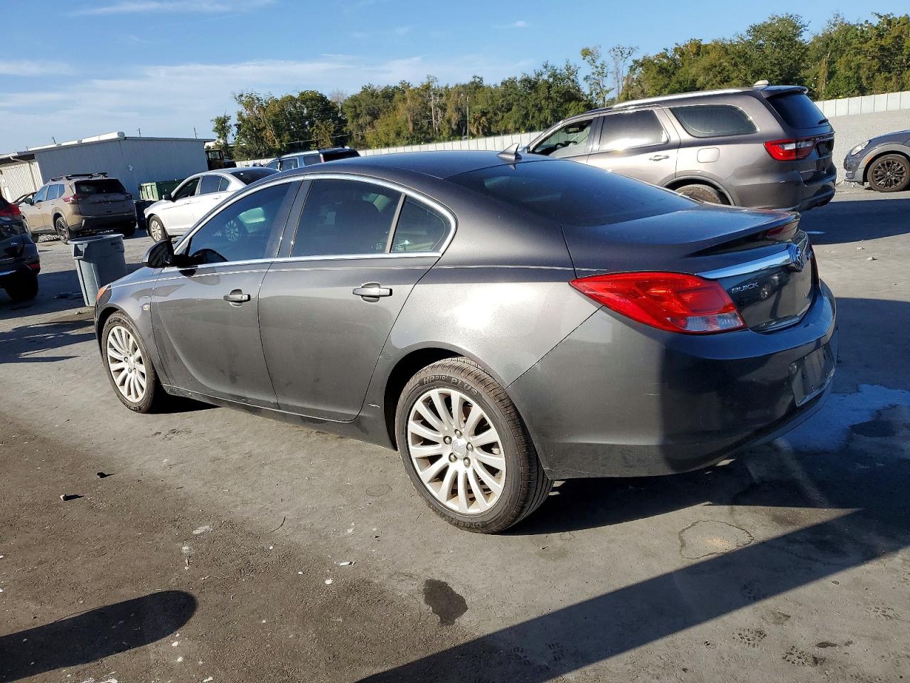 2011 BUICK REGAL CXL photo 2