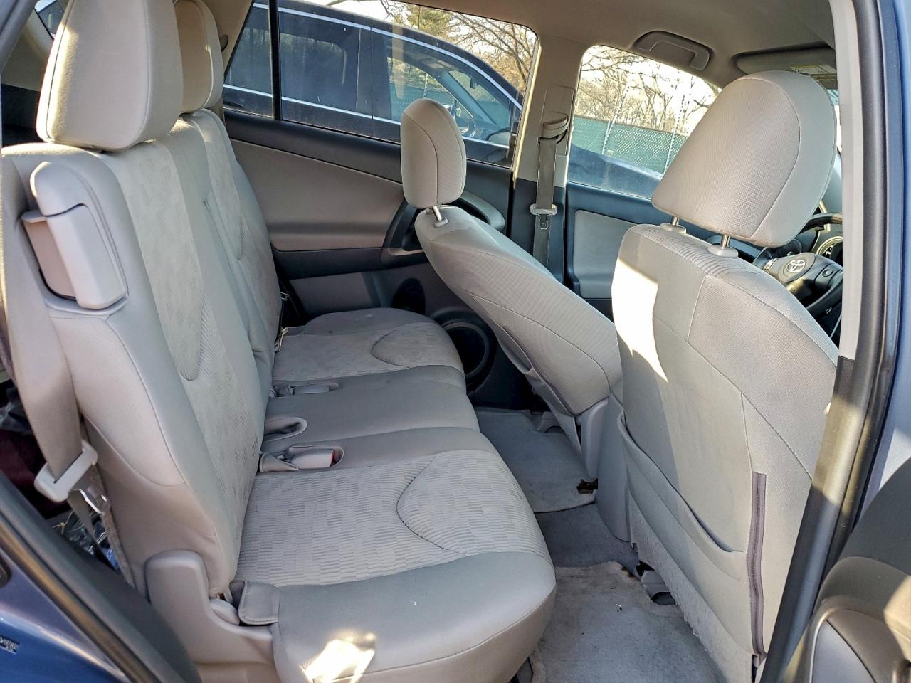 2012 TOYOTA RAV4 photo 10