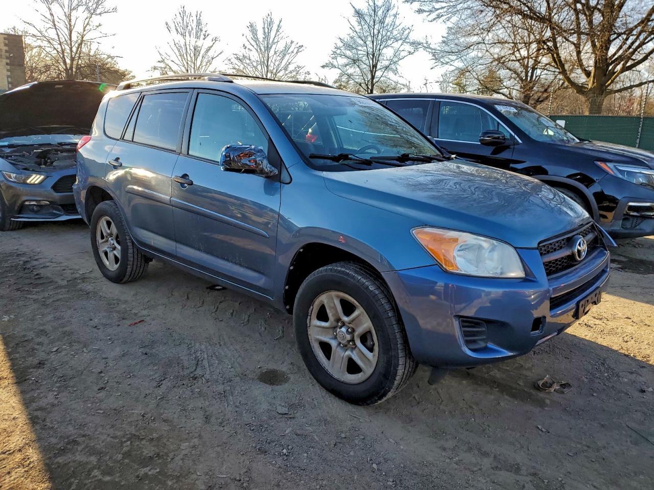 2012 TOYOTA RAV4 photo 4