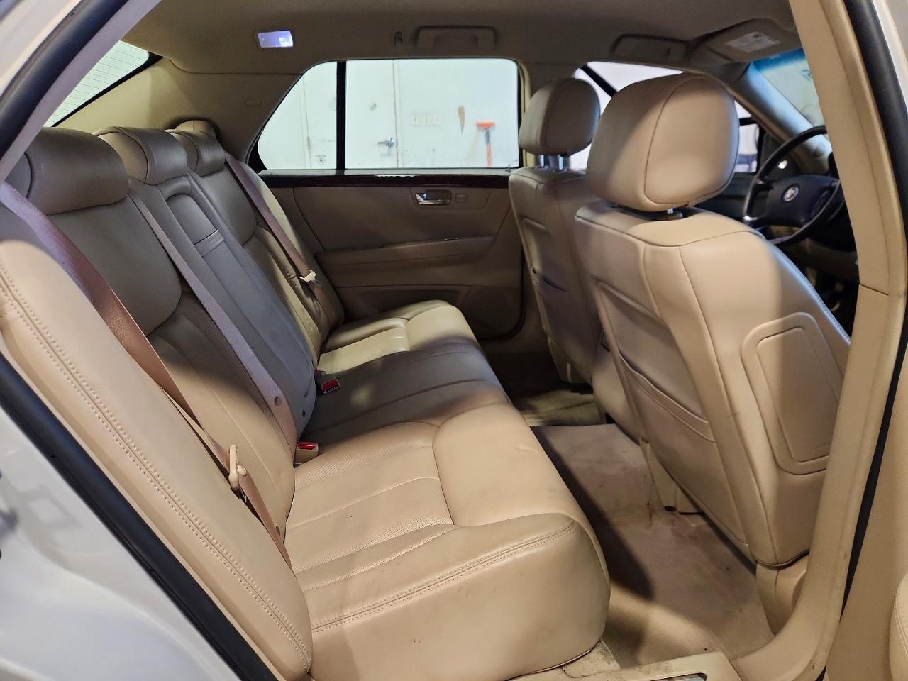 2007 CADILLAC DTS photo 10