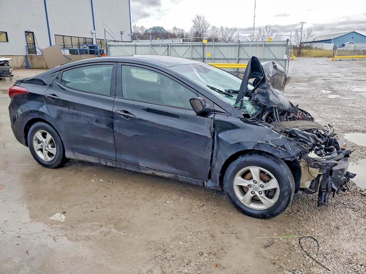 2014 HYUNDAI ELANTRA SE photo 4