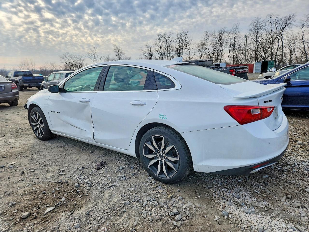 2024 CHEVROLET MALIBU RS photo 2