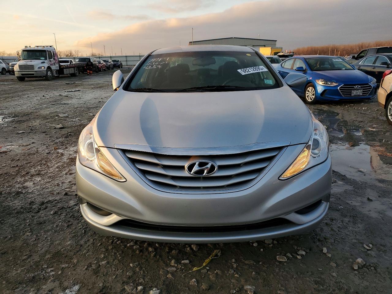 2012 HYUNDAI SONATA GLS photo 5
