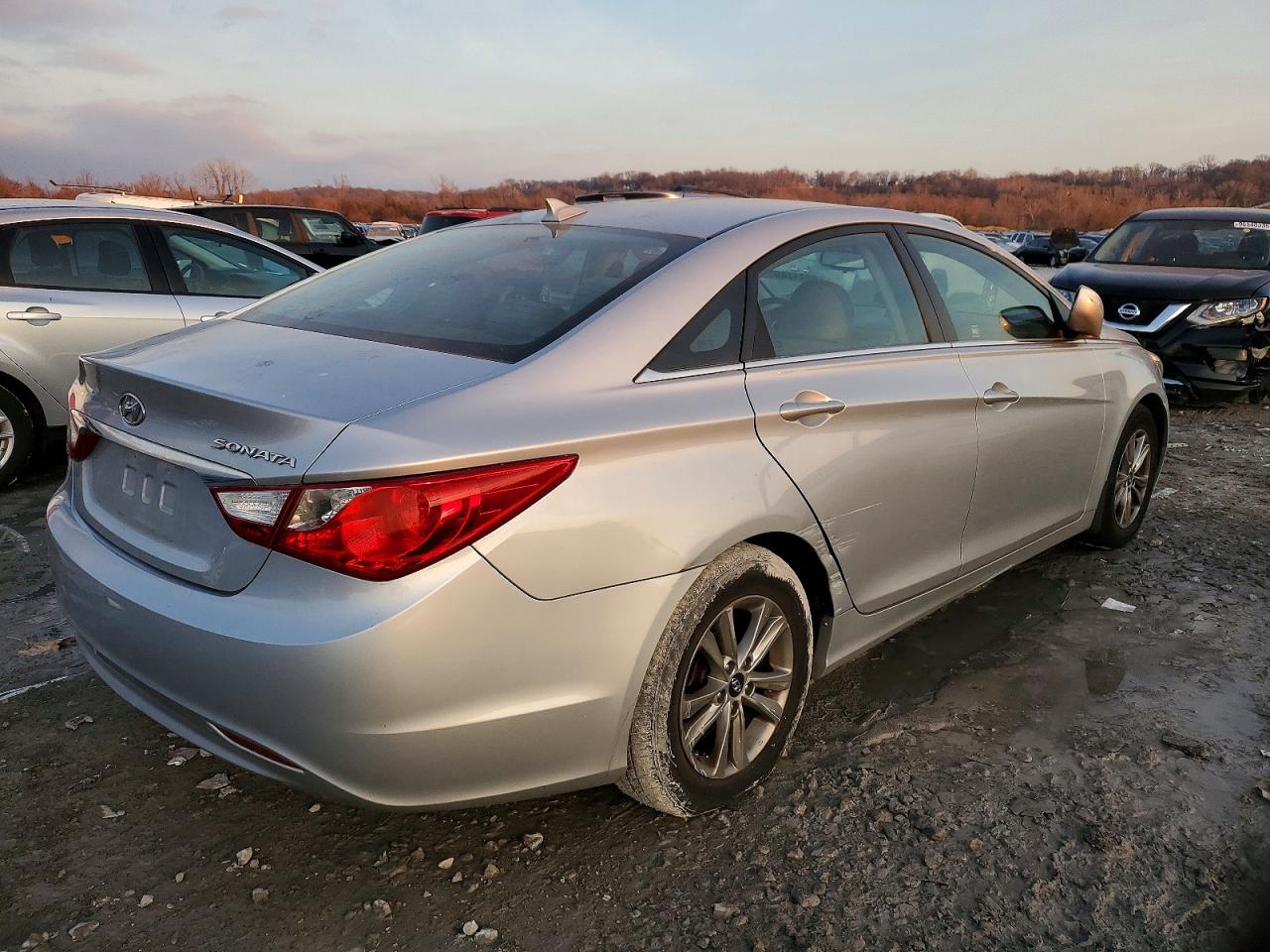 2012 HYUNDAI SONATA GLS photo 3