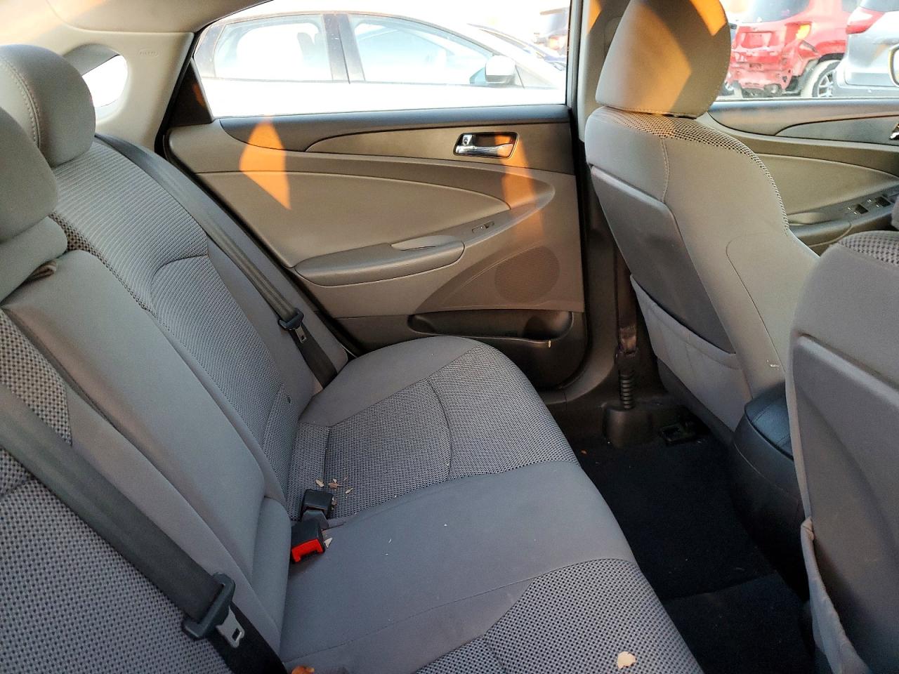 2012 HYUNDAI SONATA GLS photo 10