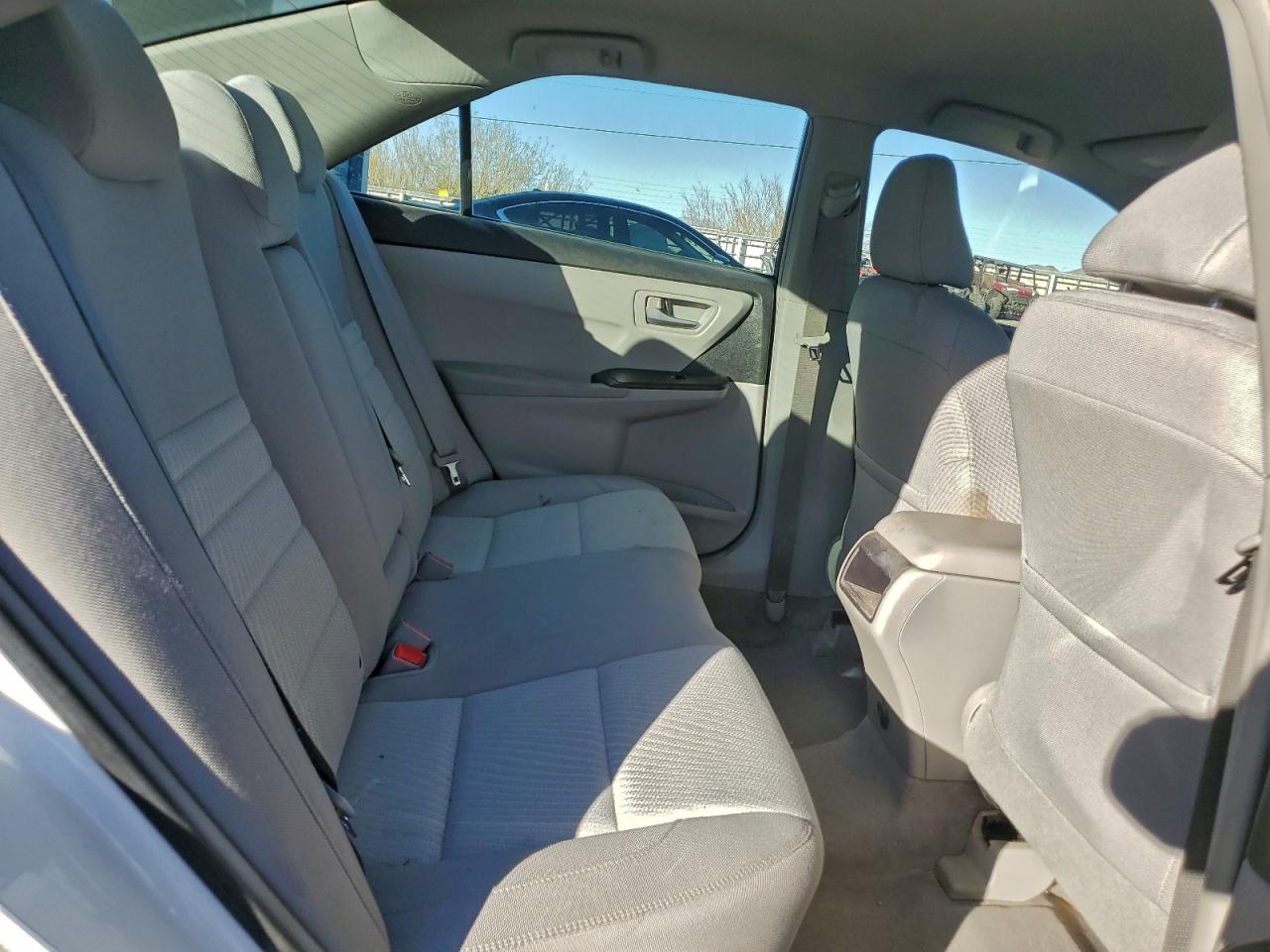 2017 TOYOTA CAMRY LE photo 10