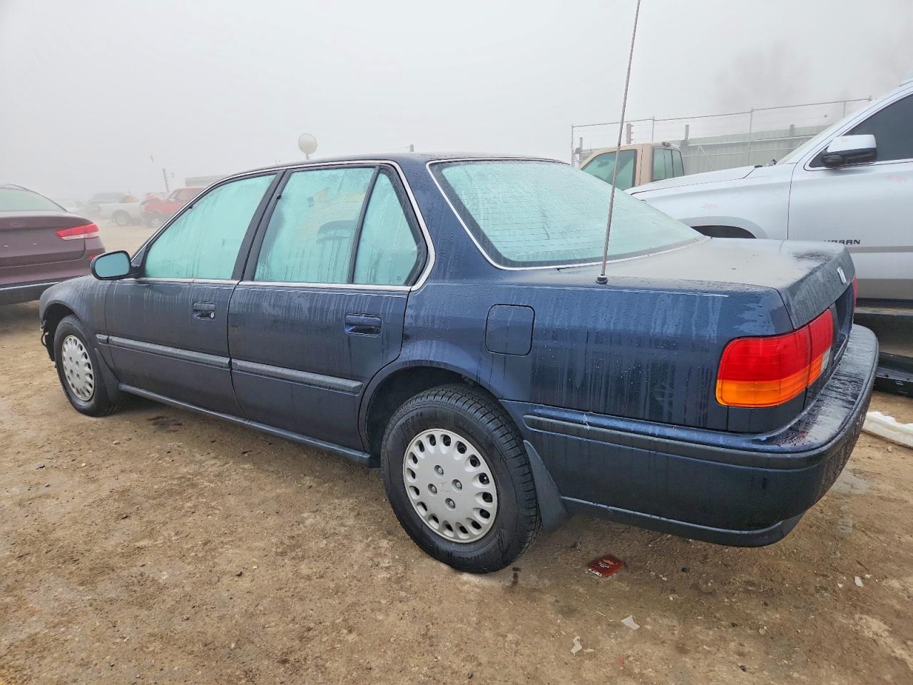 1992 HONDA ACCORD LX photo 2