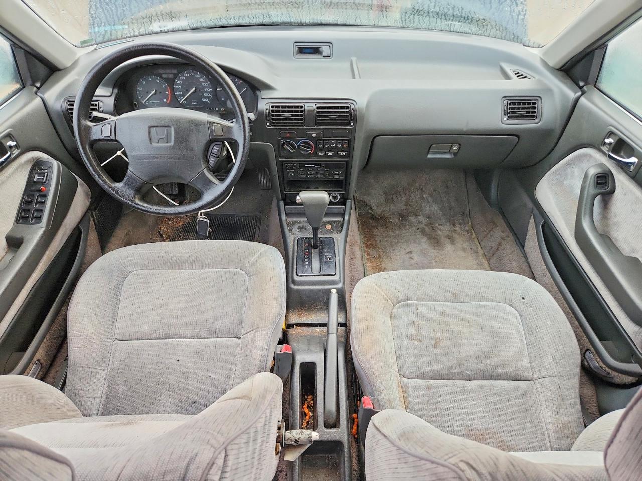 1992 HONDA ACCORD LX photo 8