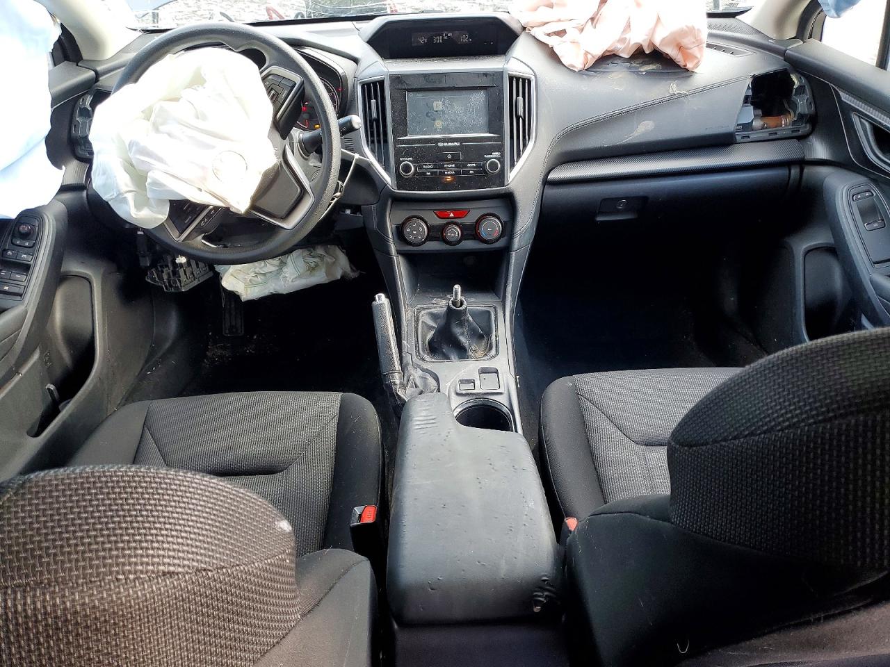 2017 SUBARU IMPREZA photo 8