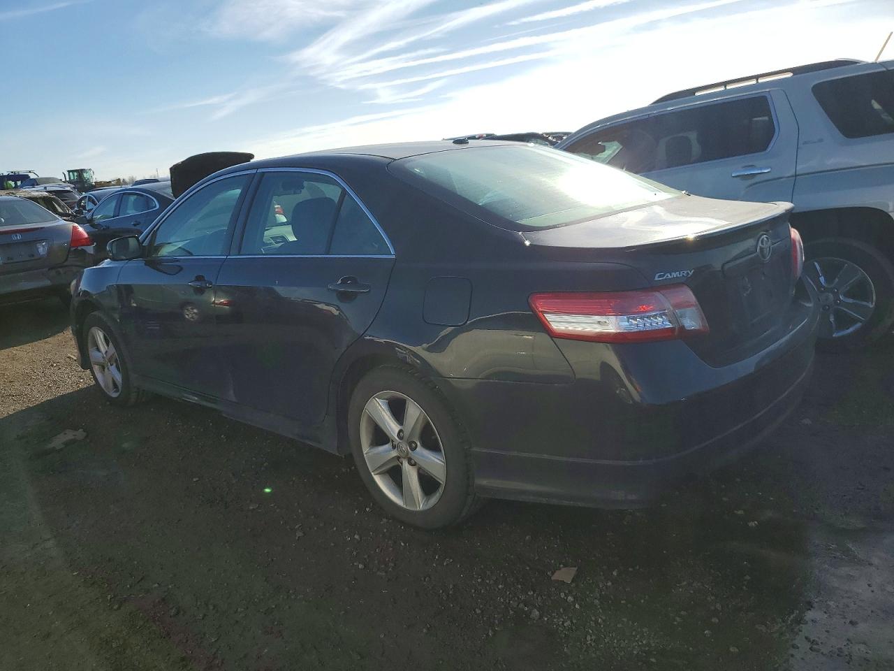 2011 TOYOTA CAMRY BASE photo 2