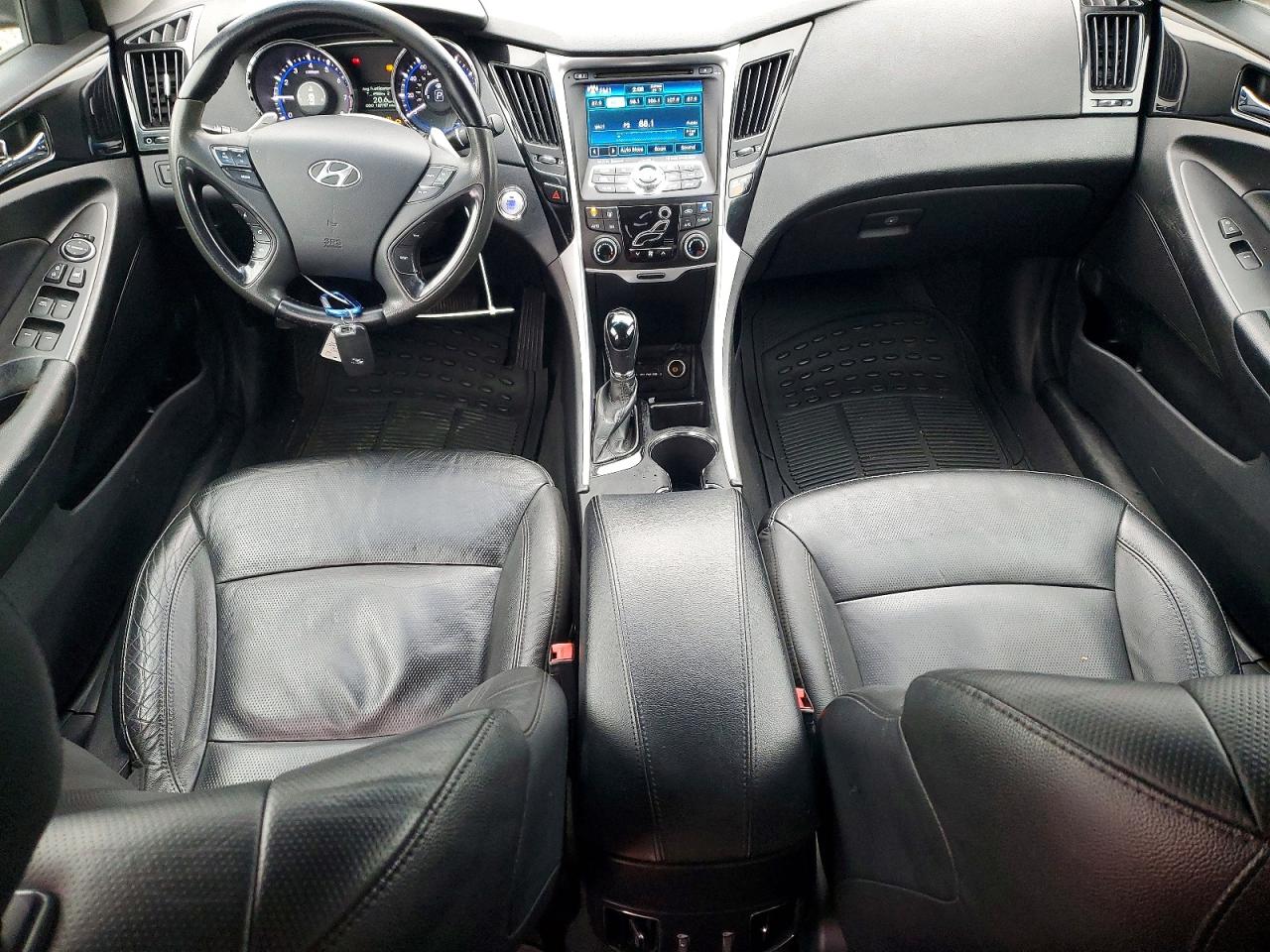 2013 HYUNDAI SONATA SE photo 8