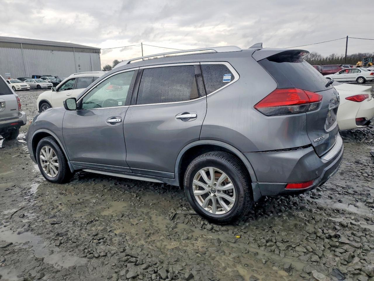 2019 NISSAN ROGUE S photo 2