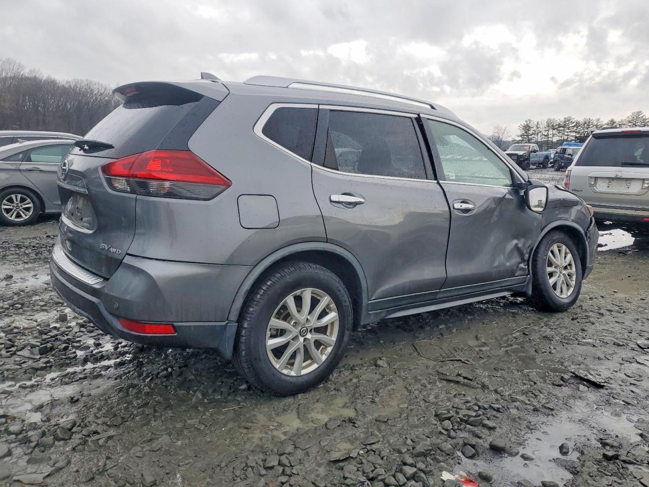 2019 NISSAN ROGUE S photo 3