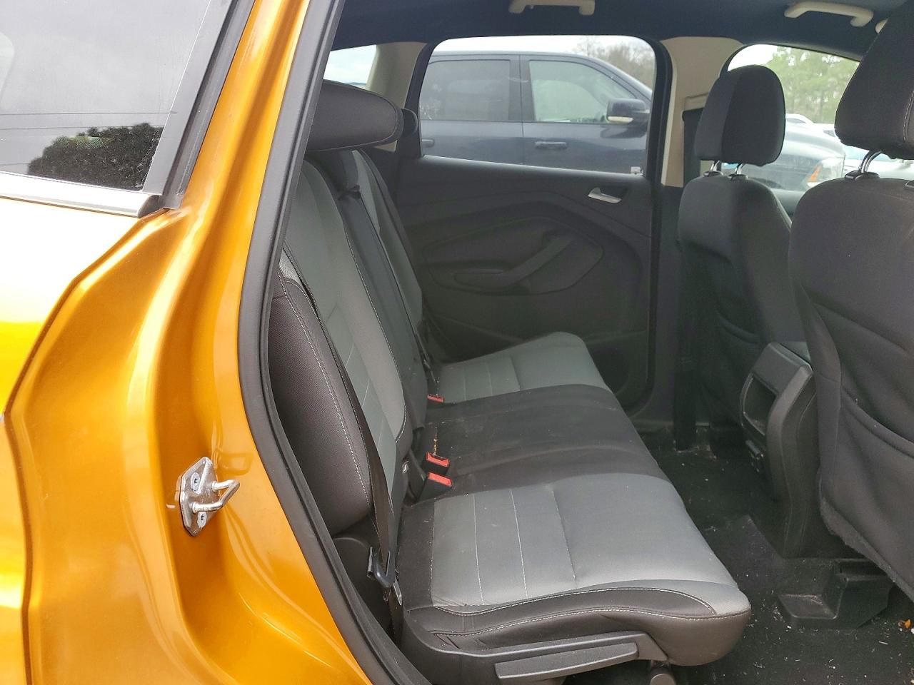 2016 FORD ESCAPE SE photo 11