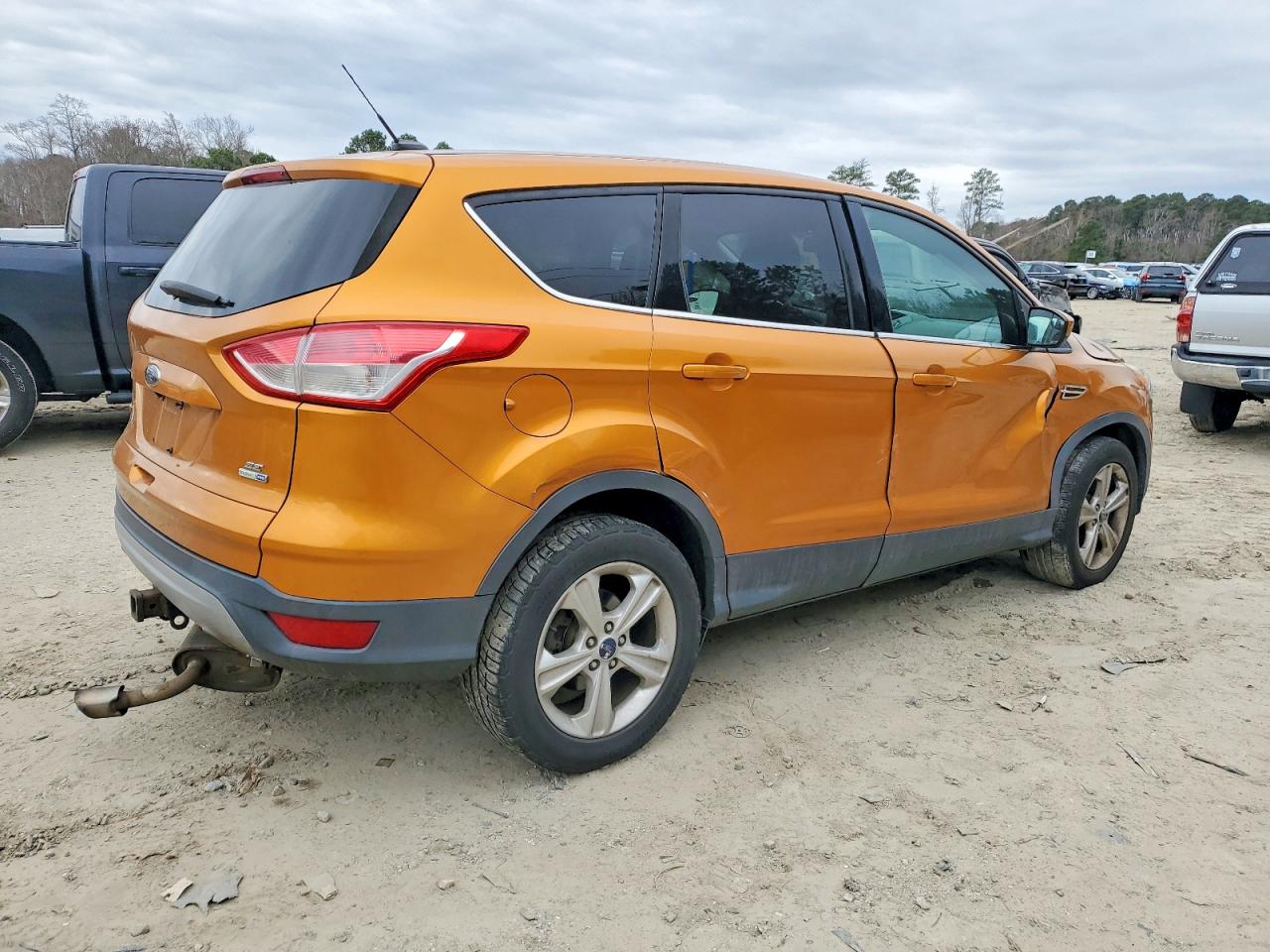 2016 FORD ESCAPE SE photo 3