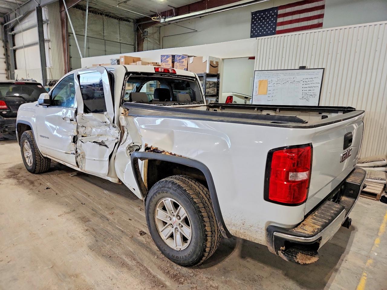 2015 GMC SIERRA K1500 SLE photo 2