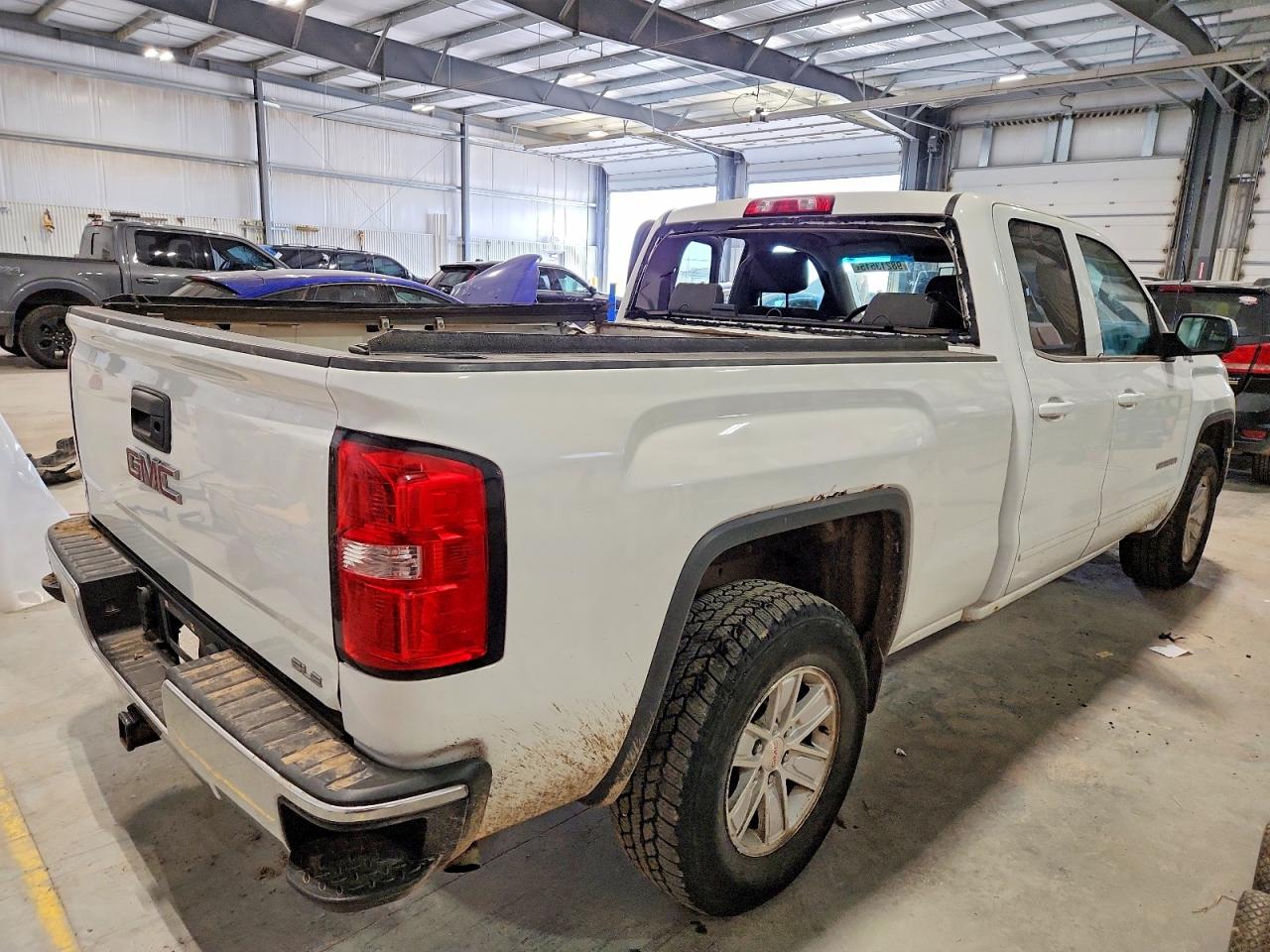 2015 GMC SIERRA K1500 SLE photo 3