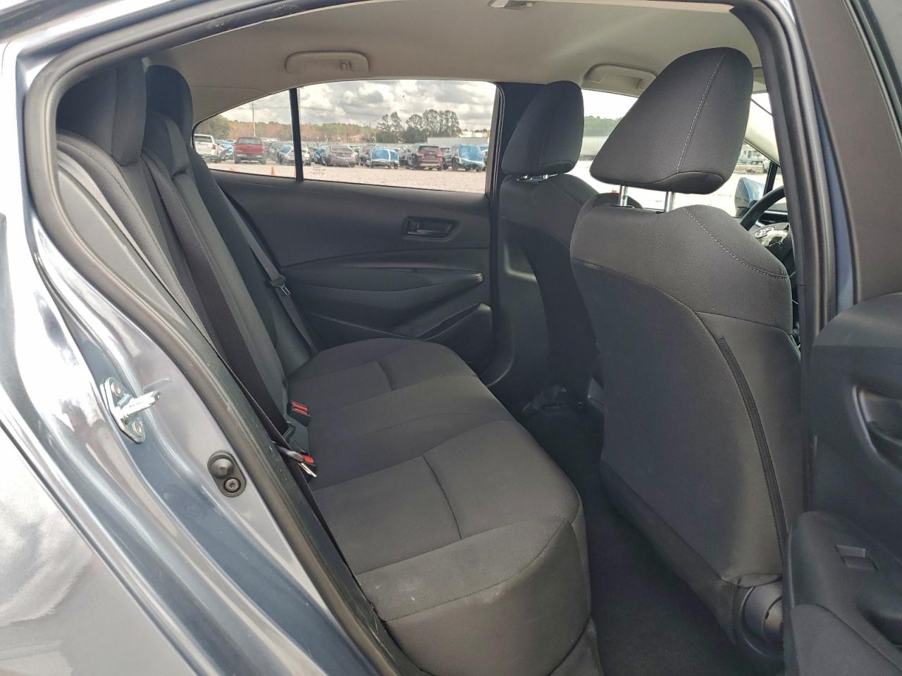 2022 TOYOTA COROLLA LE photo 10