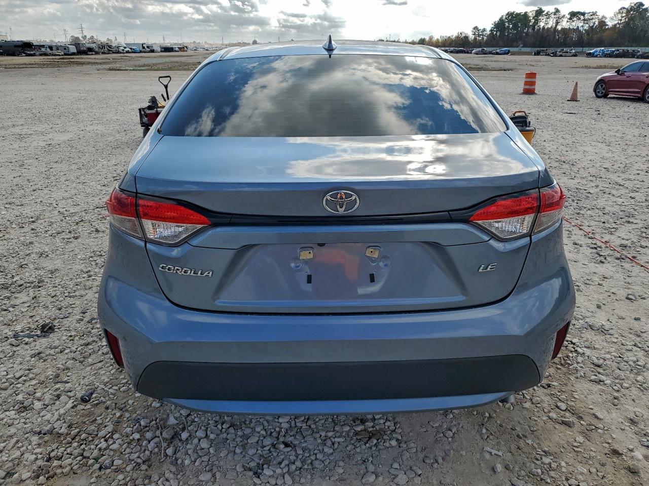 2022 TOYOTA COROLLA LE photo 6