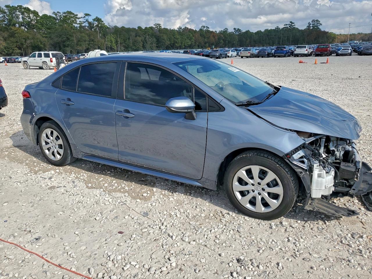 2022 TOYOTA COROLLA LE photo 4