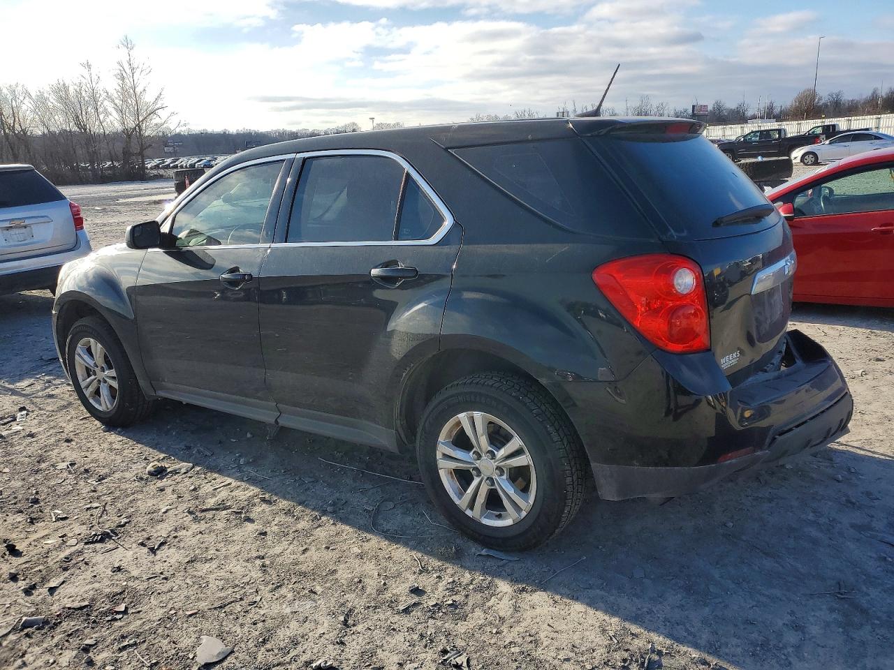 2013 CHEVROLET EQUINOX photo 2