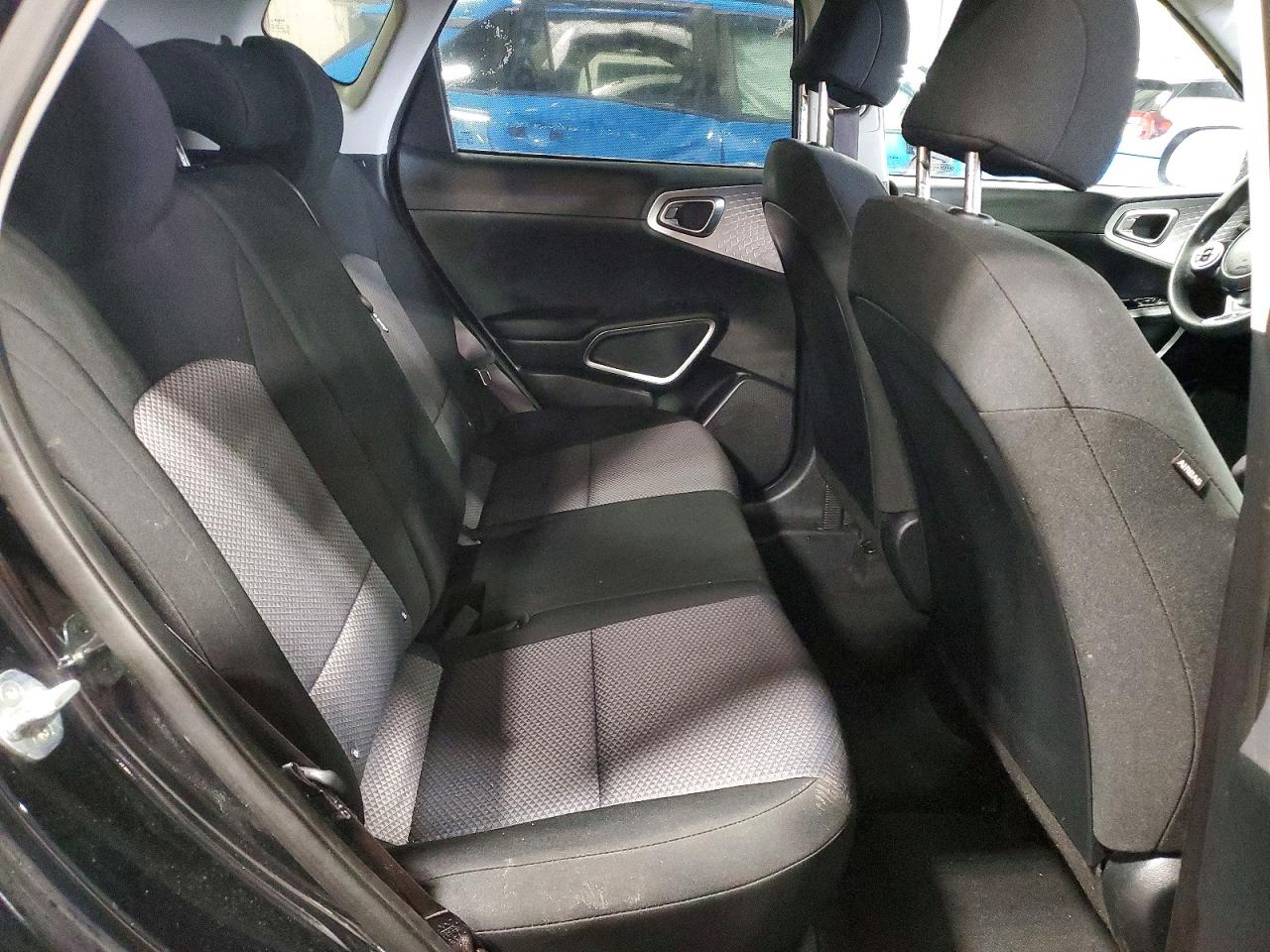 2022 KIA SOUL LX photo 11