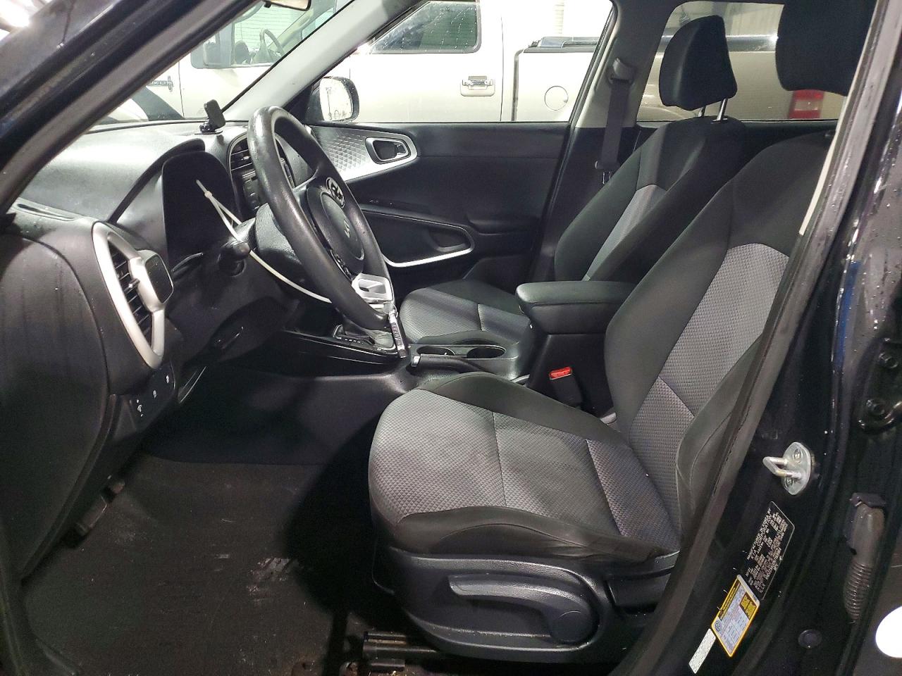 2022 KIA SOUL LX photo 7