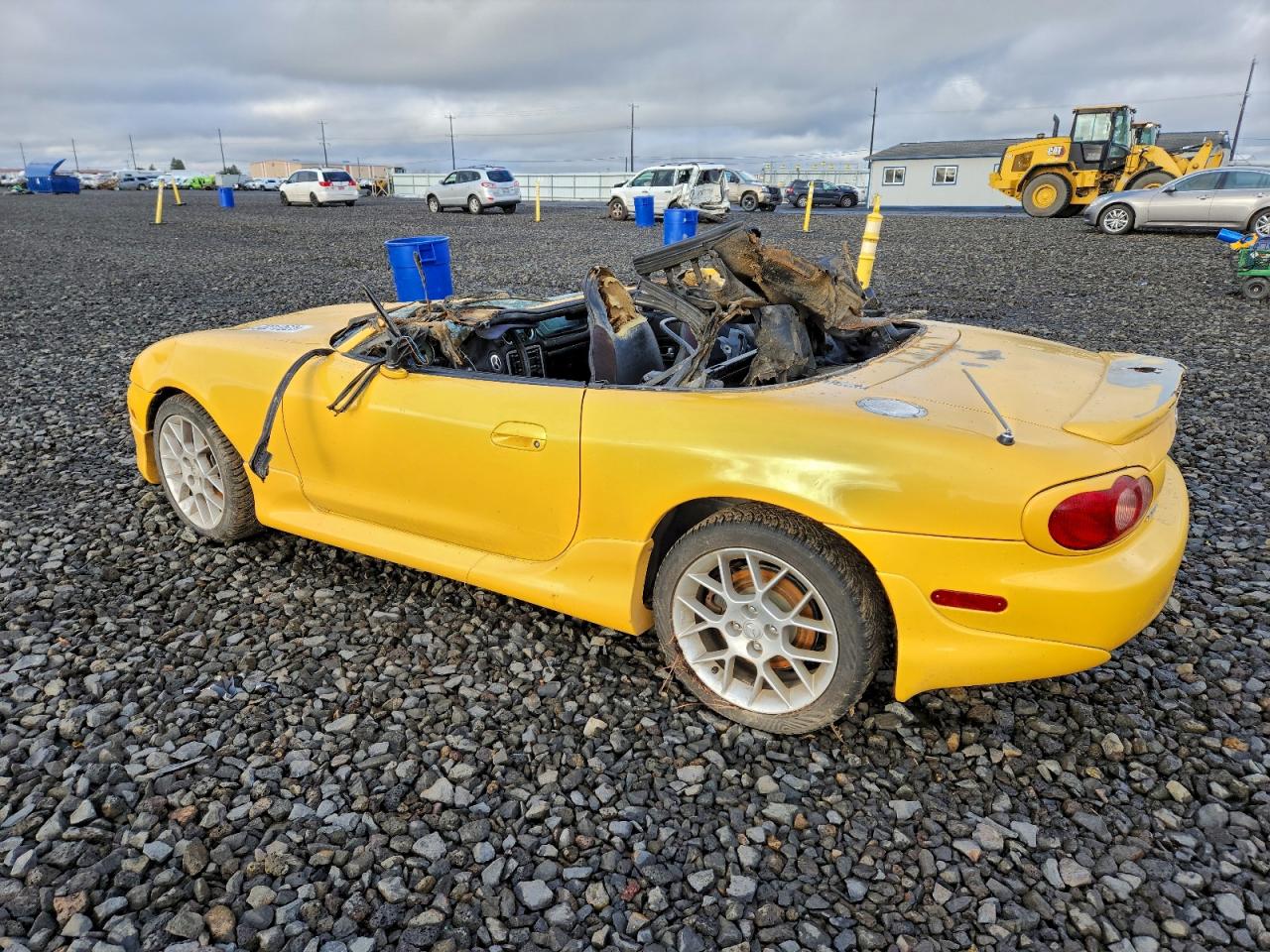 2002 MAZDA MX-5 MIATA BASE photo 2