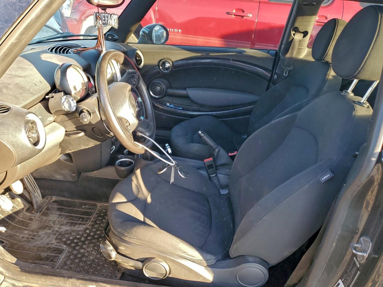 2011 MINI COOPER S photo 7