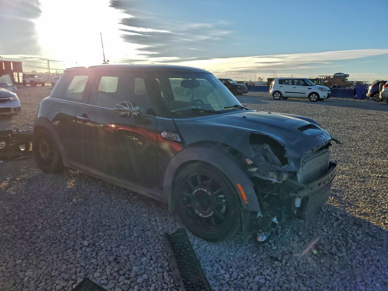 2011 MINI COOPER S photo 4