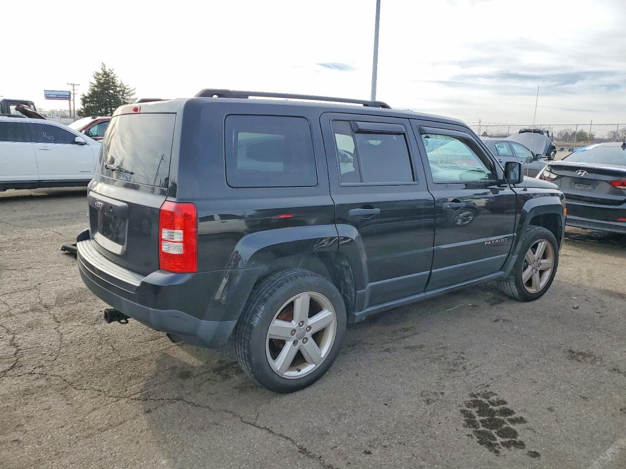 2012 JEEP PATRIOT SPORT photo 3
