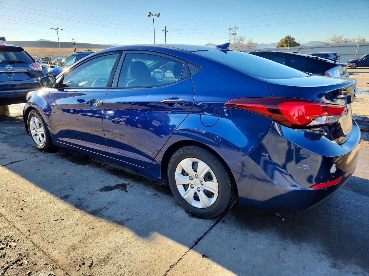 2016 HYUNDAI ELANTRA SE photo 3
