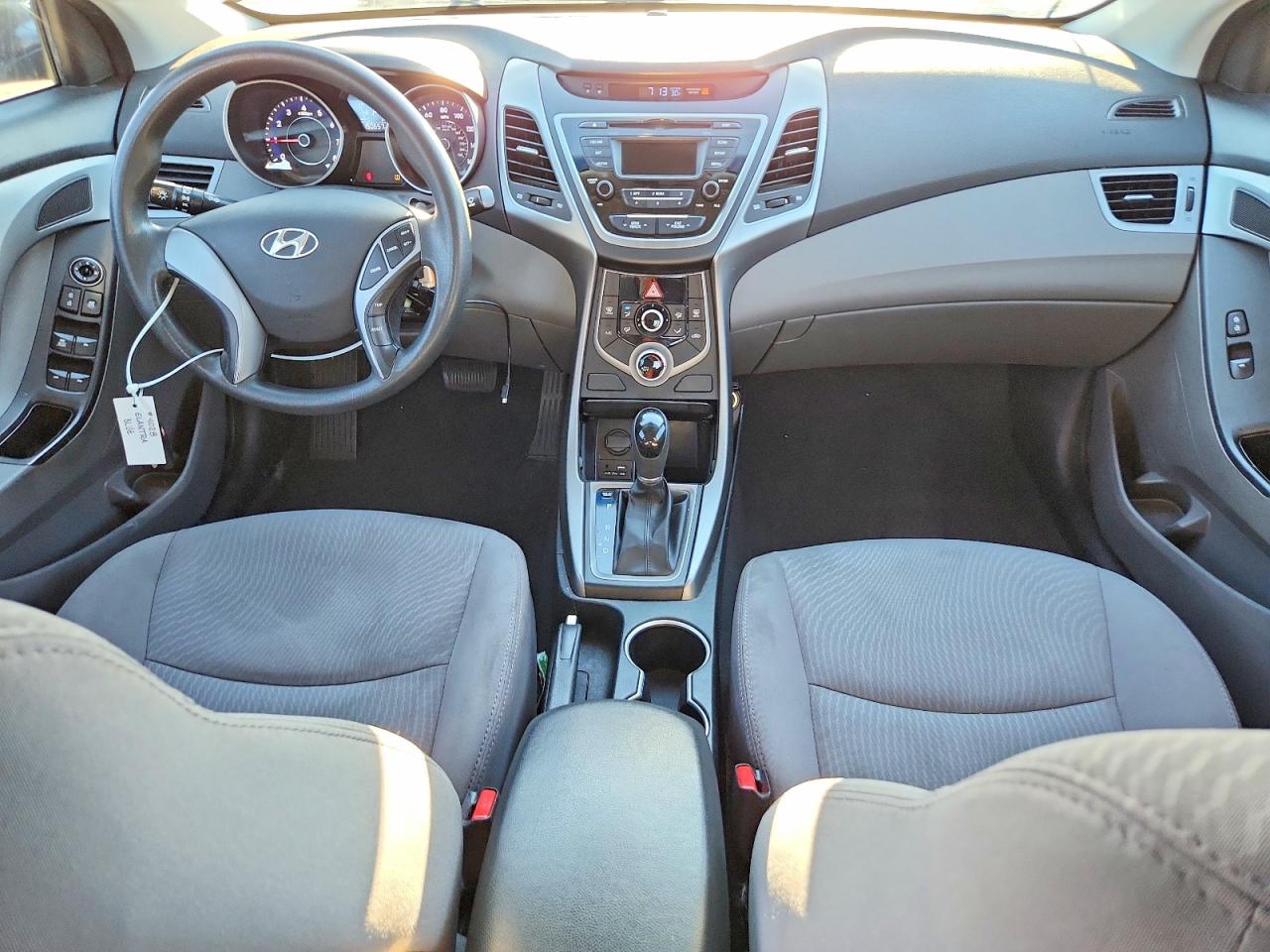 2016 HYUNDAI ELANTRA SE photo 15