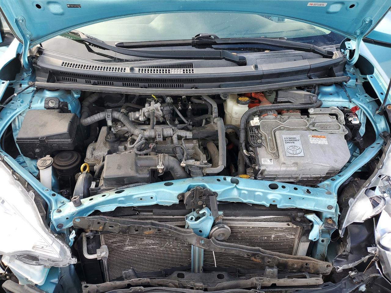 2013 TOYOTA PRIUS C photo 12