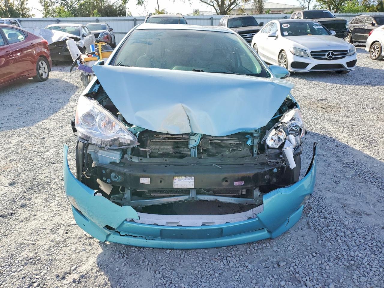 2013 TOYOTA PRIUS C photo 5